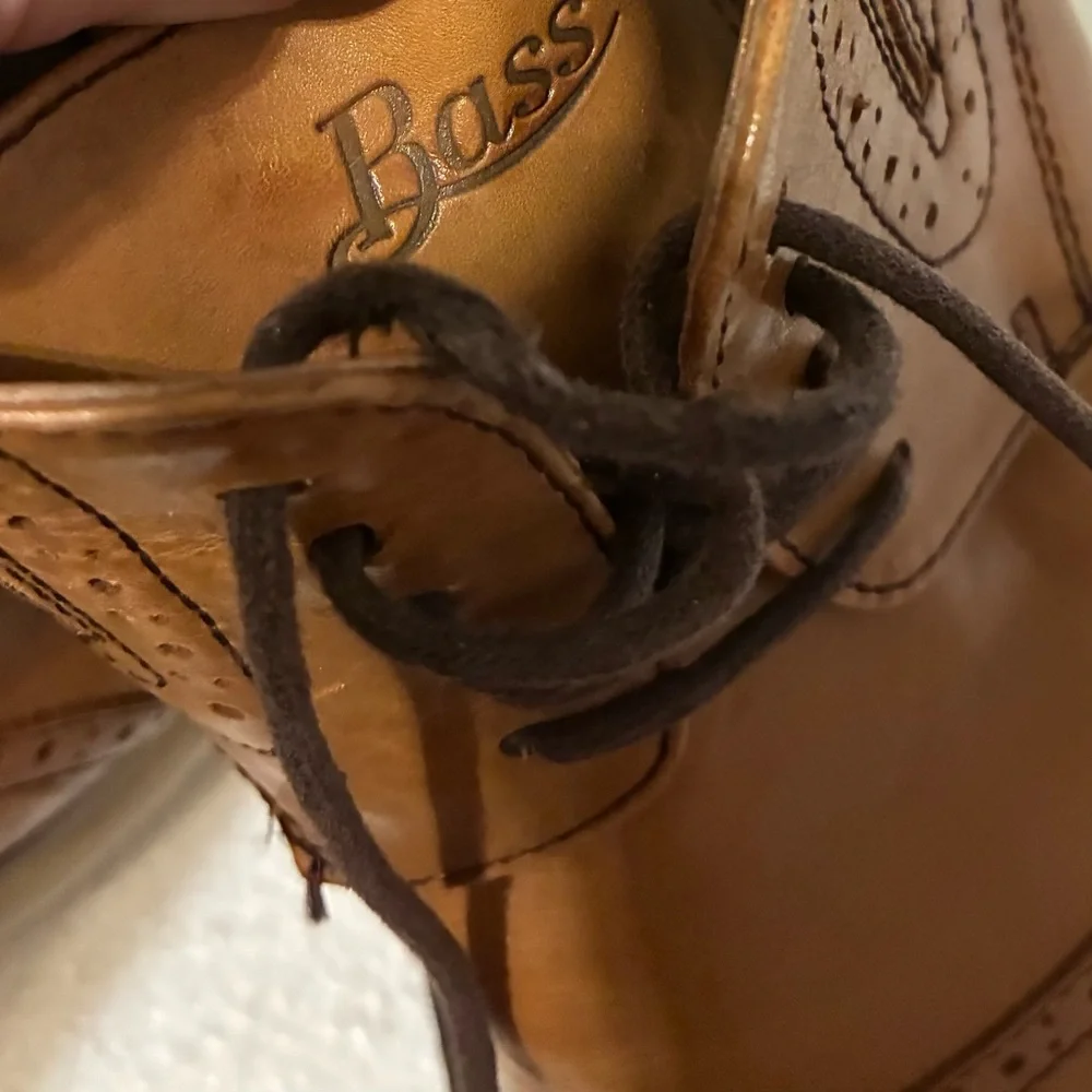 GH Bass & Co Shoes Sz 11 M Wilson Buck Cognac Eye Lace Up Leather Needs Laces